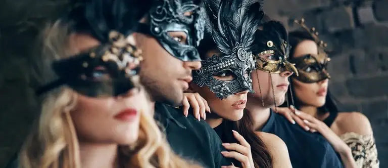 Kinky party outfit – maskers op een kinky feestje | SIN&LACE